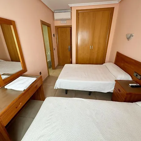 Fuentes Hotel 2*